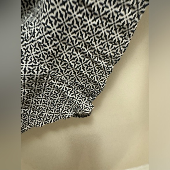 H&M Black and White Romper Size 8 Good Used Condition - Picture 6 of 6